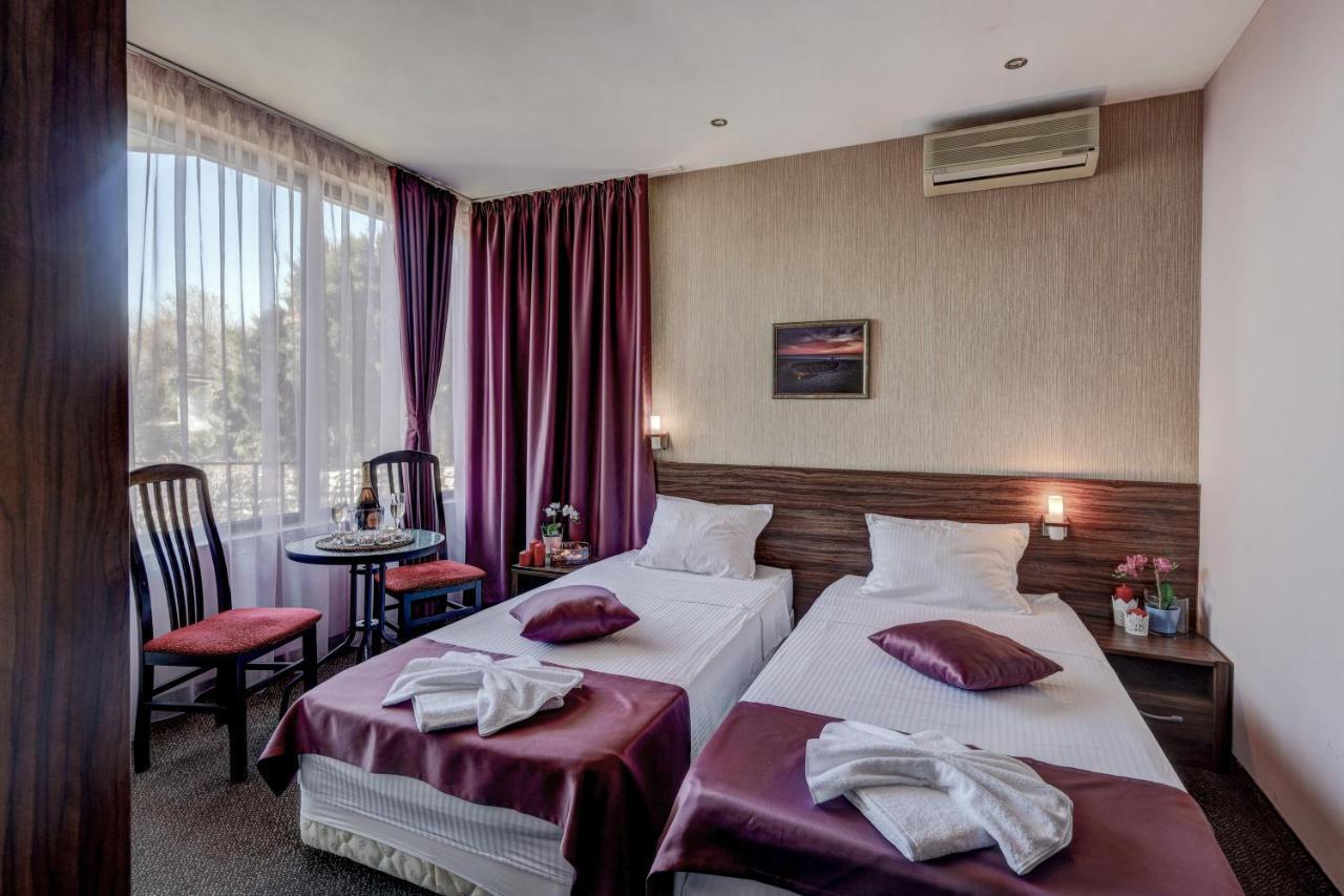 Ellinis Hotel Varna Esterno foto