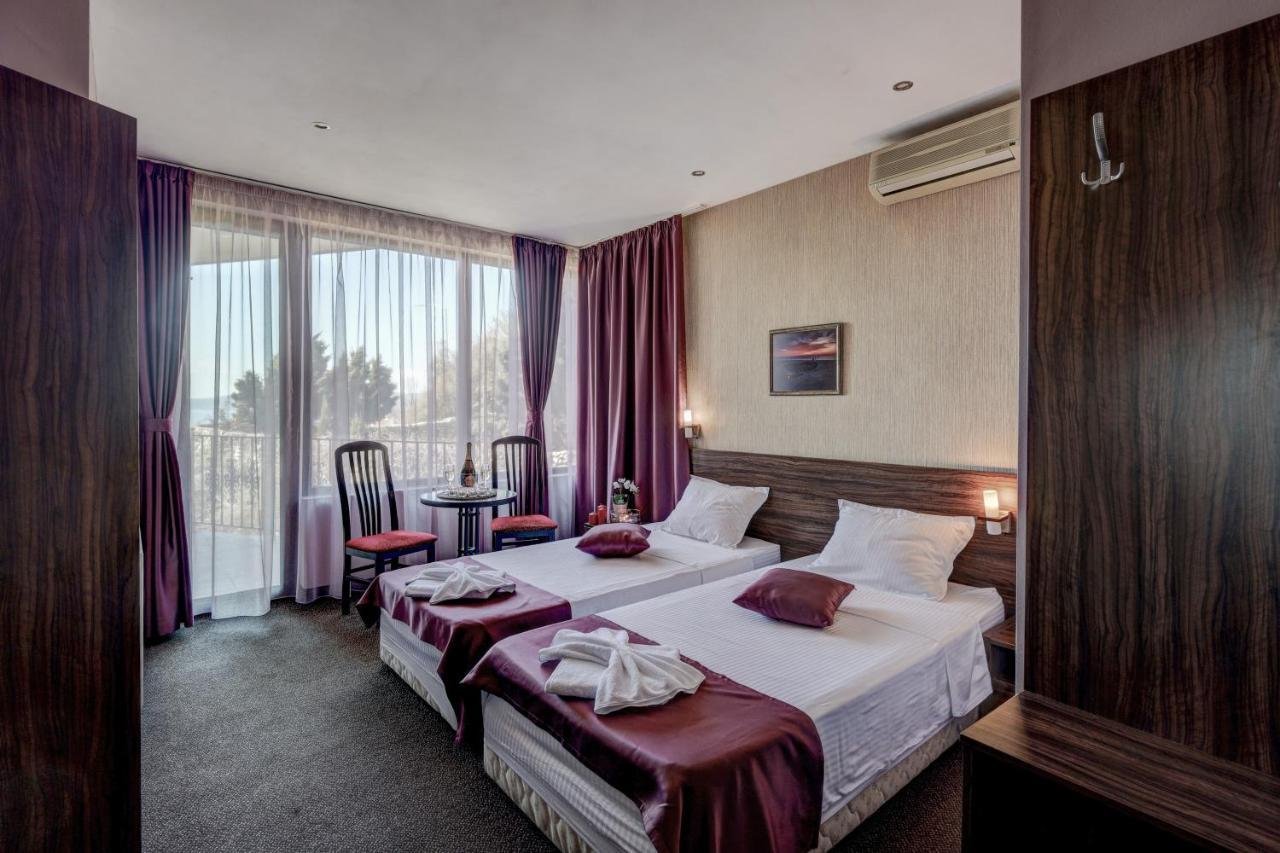 Ellinis Hotel Varna Esterno foto