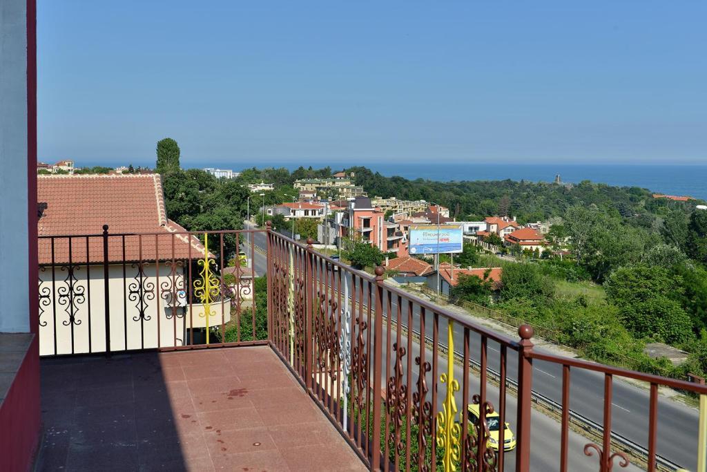 Ellinis Hotel Varna Esterno foto